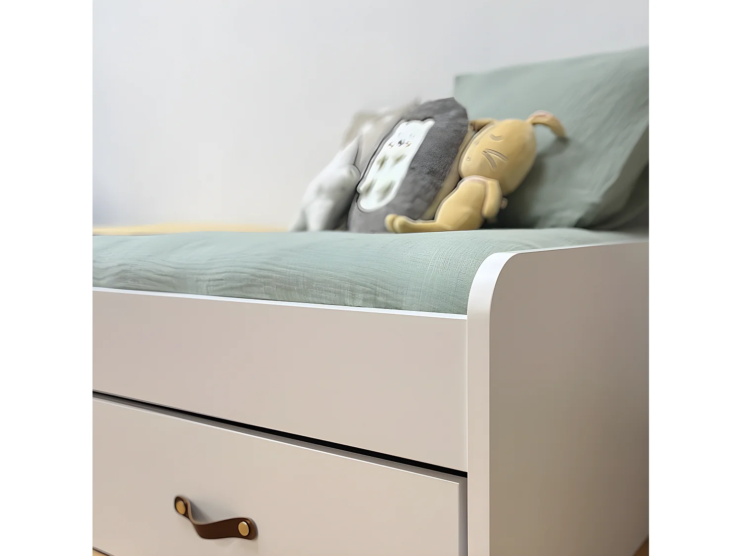 Lit + tiroirs en aggloméré blanc avec sommier et matelas 90x190cm