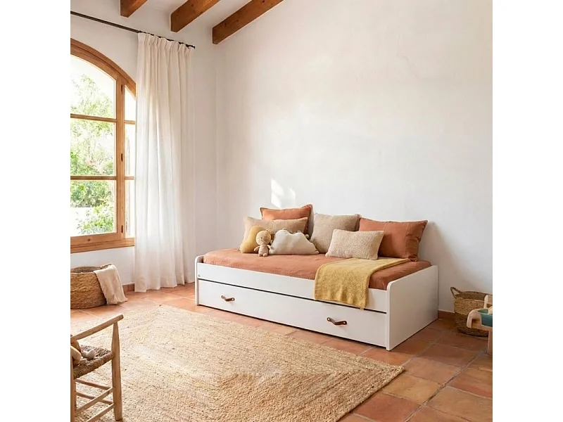 Bed + hefbaar onderschuifbed spaanplaat wit met lattenbodem en matrassen 105/90 cm