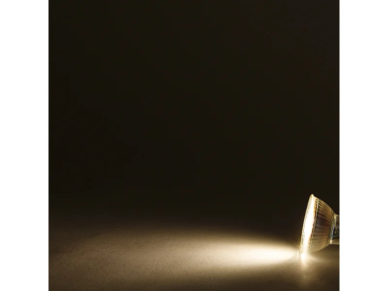 Ampoule LED dimmable 3 niveaux GU10 5W 380lm 2000-2700K