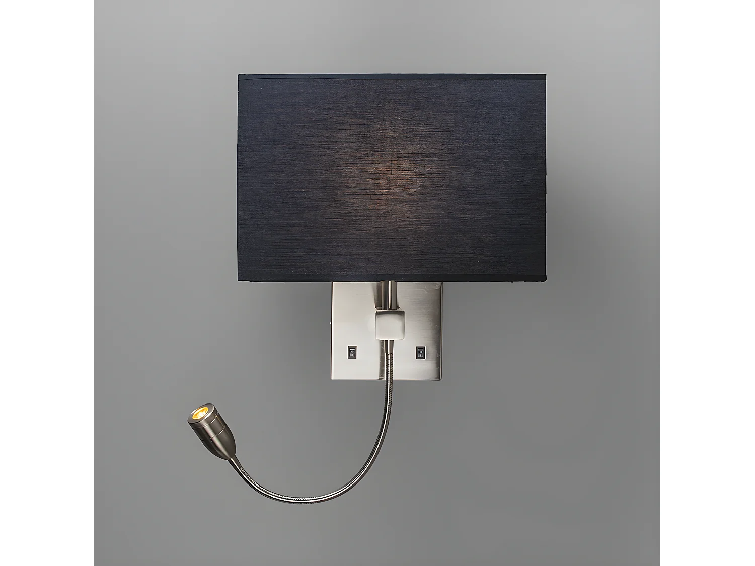 Ensemble de 2 appliques en acier avec abat-jour, bras de lecture avec LED - Bergame