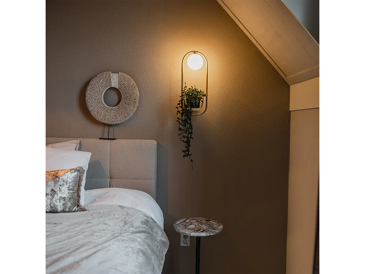 Applique murale Art Déco dorée avec verre blanc - Isabella