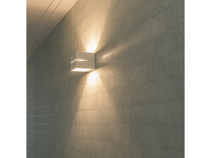 Applique murale moderne blanche 9,7 cm - Transfer Groove