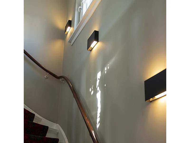 Applique murale moderne noire 2 lumières - Otan