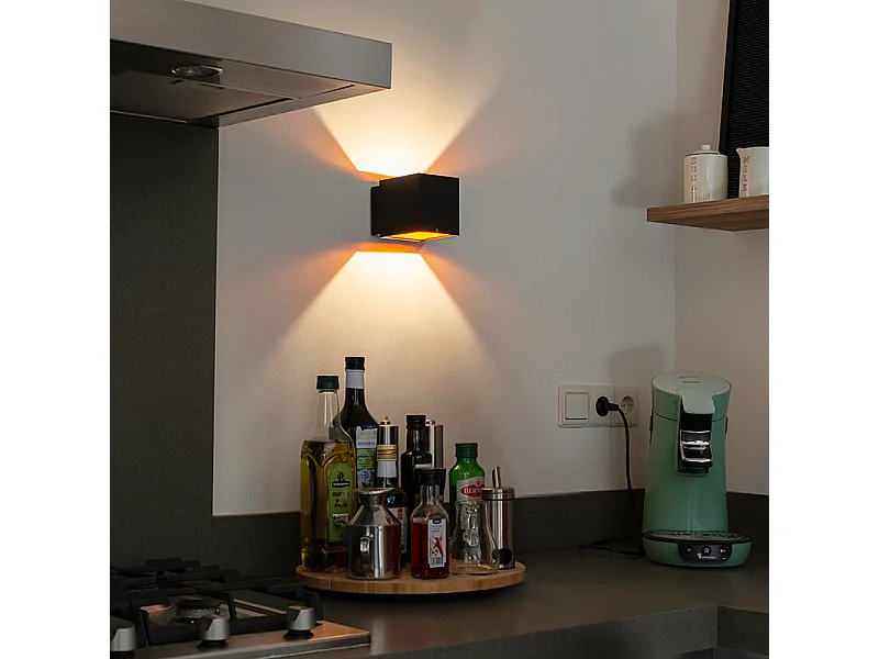 Applique murale design noir/or avec LED - Caja