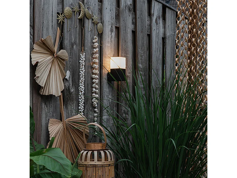 Applique murale d'extérieur noire avec abat-jour blanc opale IP44 - Denmark