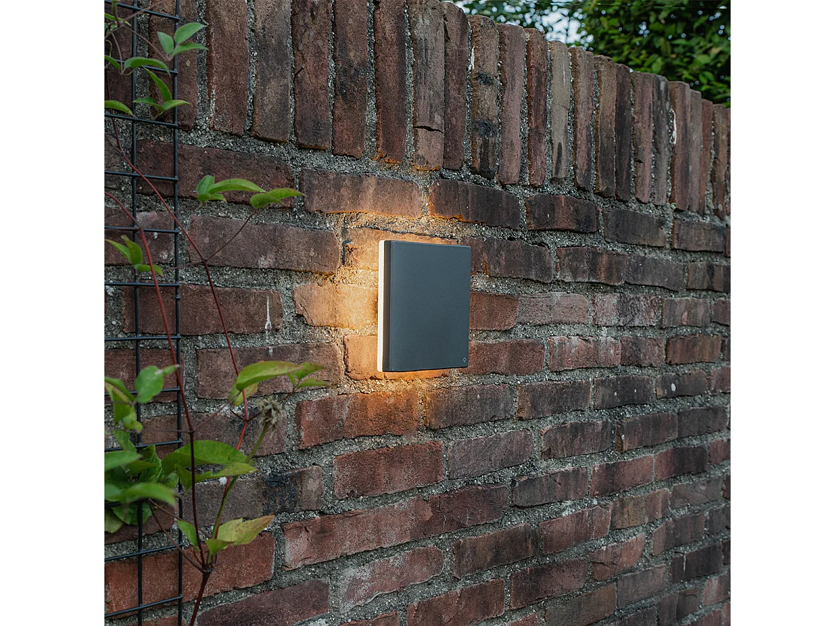 Applique design en aluminium gris 15 cm avec LED 9W - Skyf