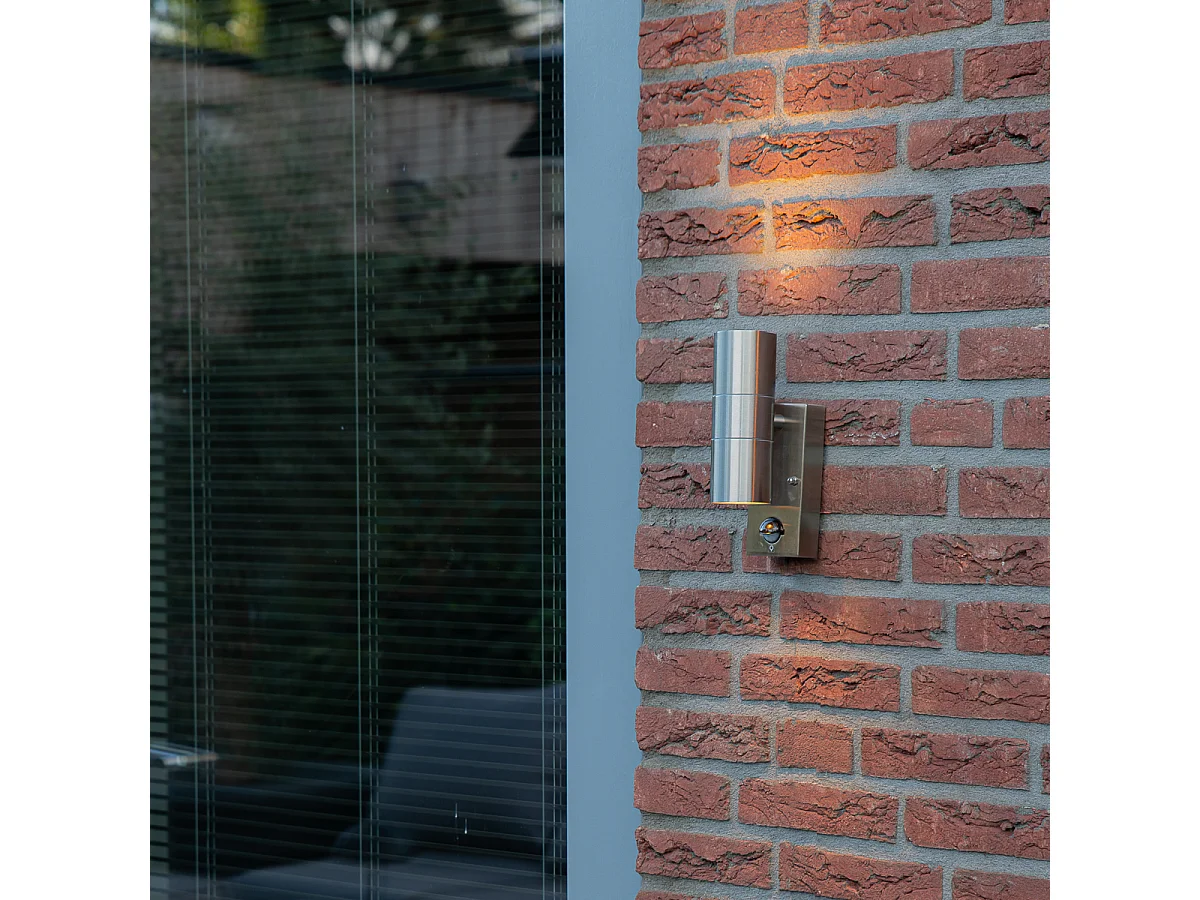 Applique murale d’extérieur en acier 2 lumières IP44 avec détecteur de mouvement - Duo