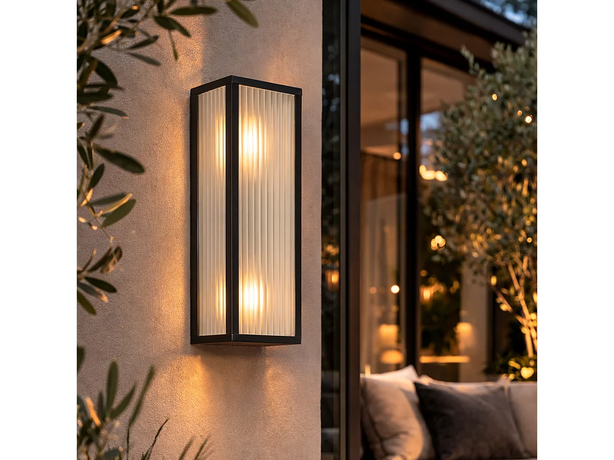 Applique murale d'extérieur noire avec verre nervuré 2 lumières IP44 - Charlois