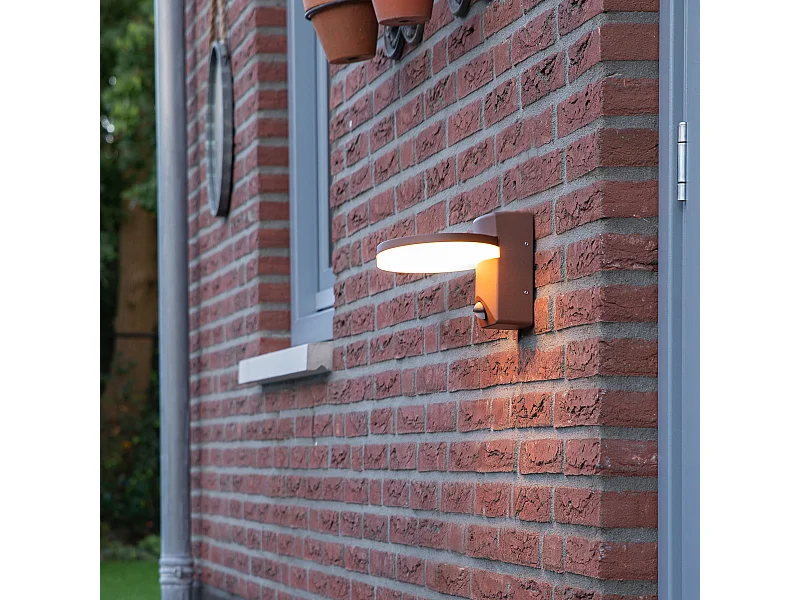 Applique murale d'extérieur brun rouille avec LED IP54 détecteur de mouvement - Esmee