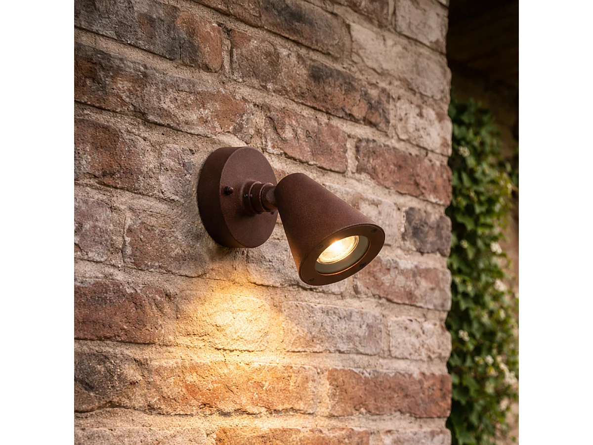 Applique murale extérieure moderne brun rouille IP44 orientable - Ciara