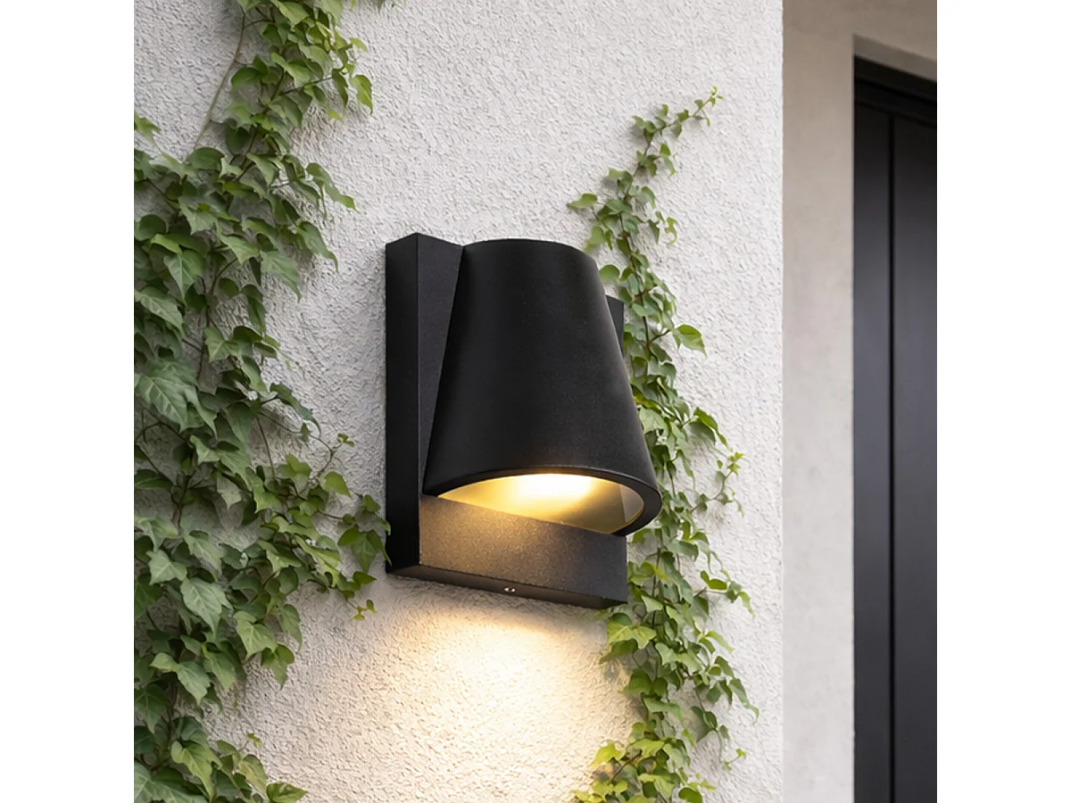 Applique murale d'extérieur industrielle noire IP44 - Femke