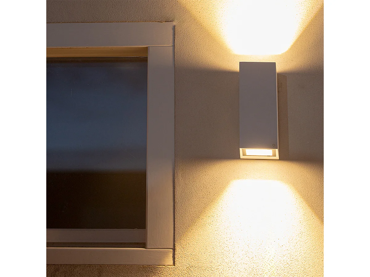 Applique murale moderne blanche 2 lumières GU10 AR70 IP54 - Baleno