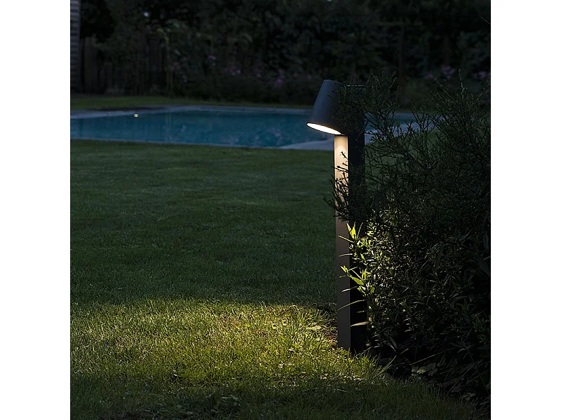 Lampe d'extérieur sur pied moderne anthracite avec LED - UMA