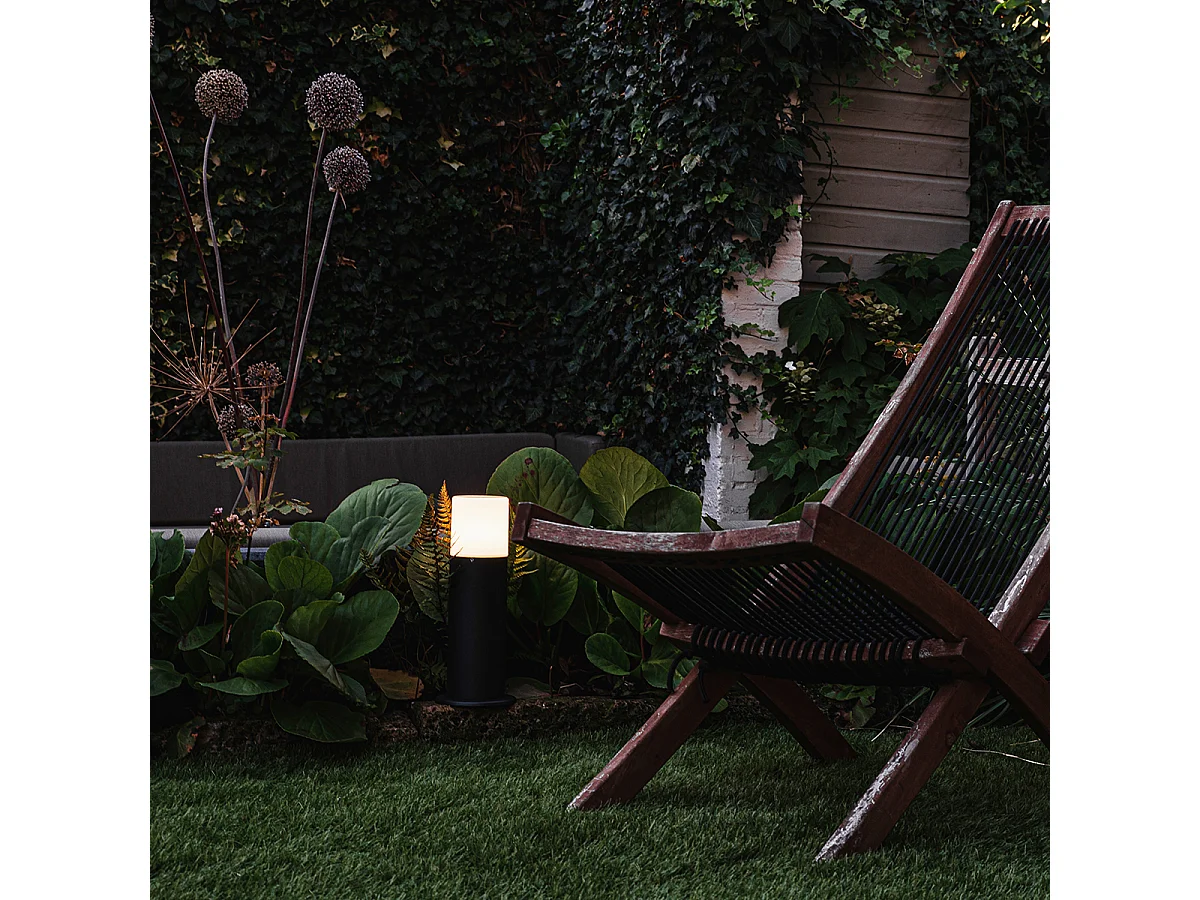 Lampe d'extérieur sur pied noire avec abat-jour opale blanc 30 cm IP44 - Odense