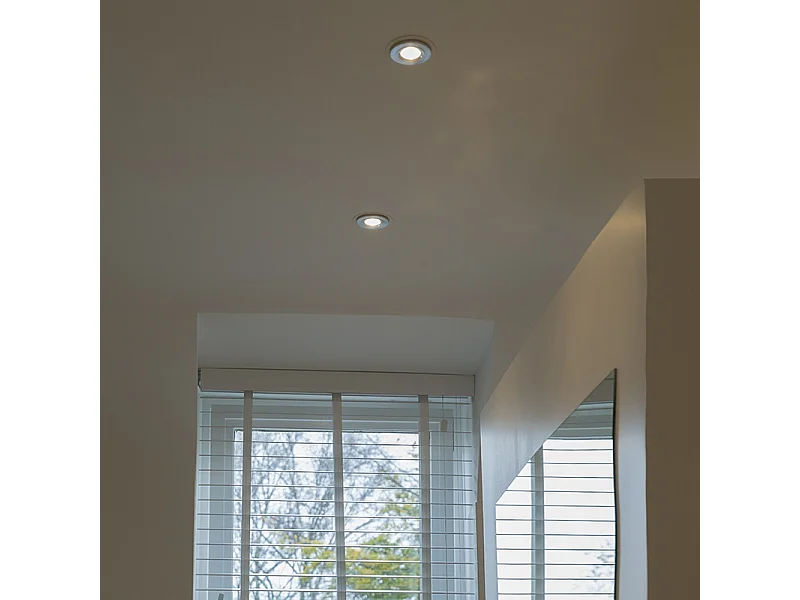 Spot encastré moderne en acier rond IP44 - Xena