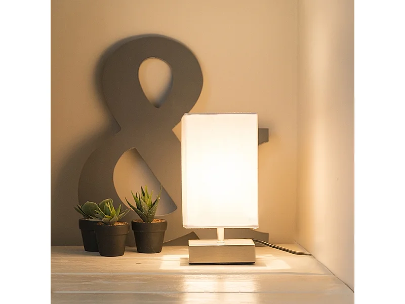 Lampe de table moderne blanche avec base en acier - Milo