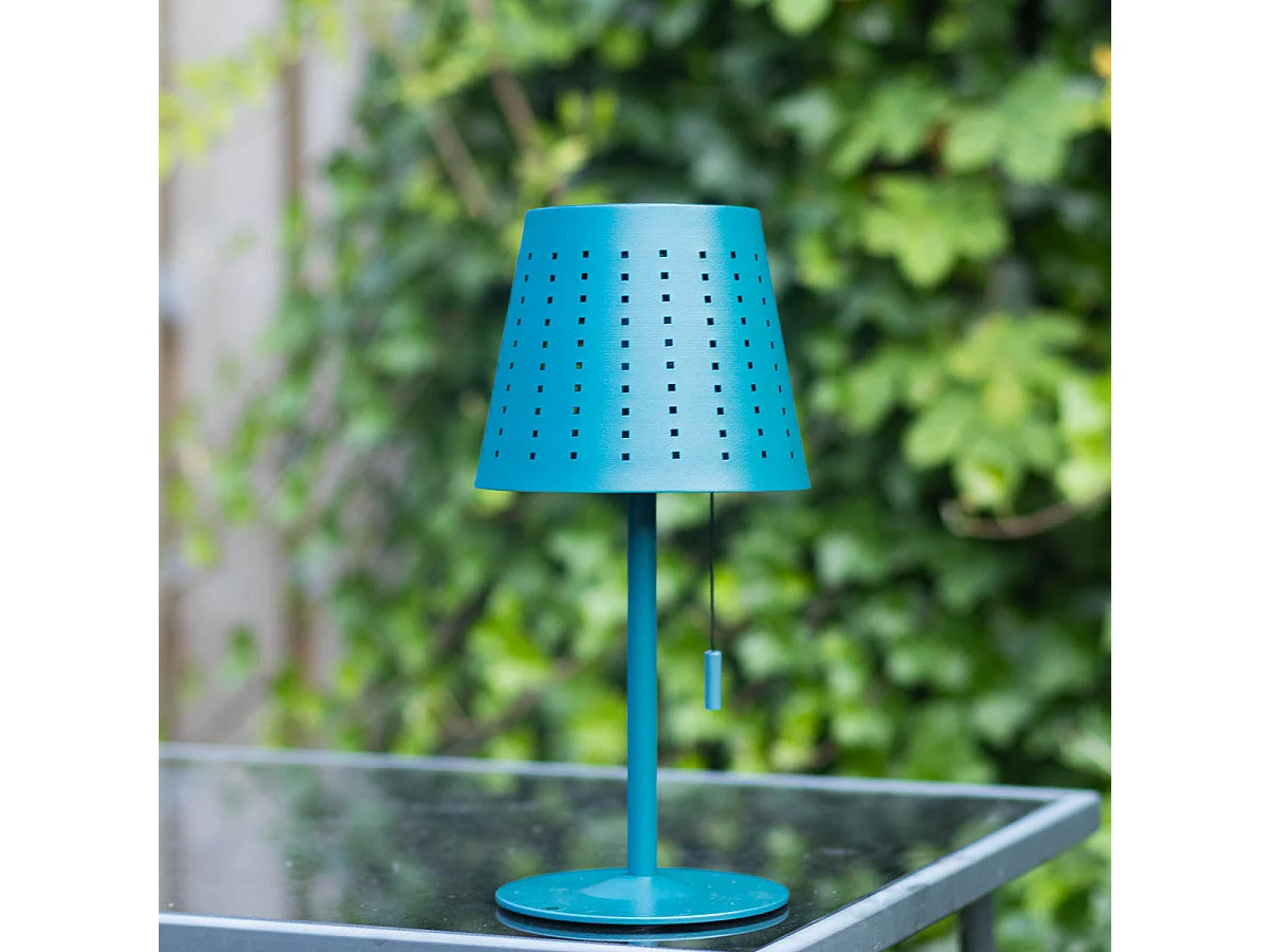 Lampe de table d'extérieur bleue avec LED 3 niveaux de luminosité, rechargeable et solaire - Ferre