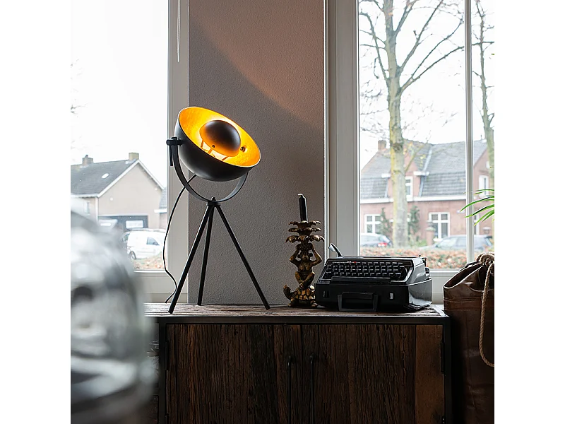 Lampe de table noire avec trépied or 63,3 cm réglable - Magnax