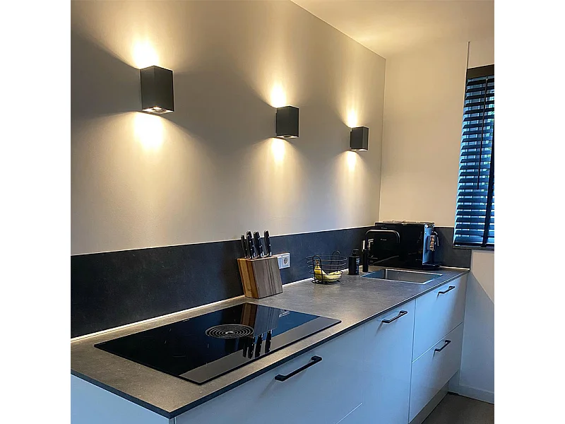 Applique murale moderne noire carrée 2 lumières - Sandy