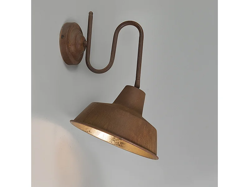 Applique industrielle rouille avec intérieur doré - Usine