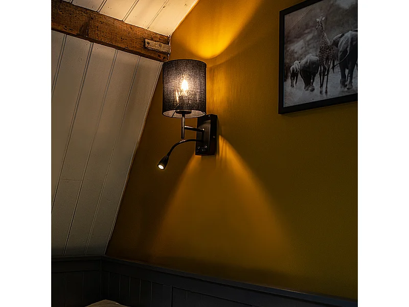 Applique murale moderne noire avec abat-jour en coton - Stacca