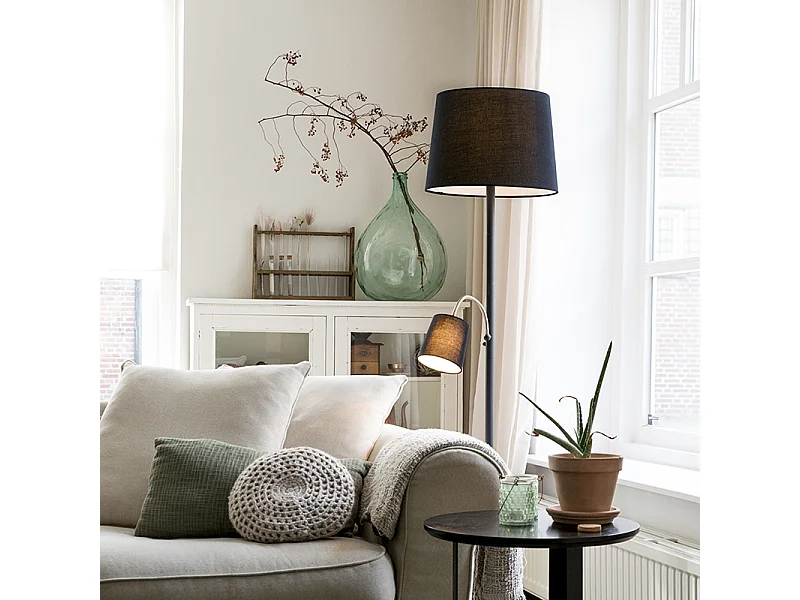 Lampadaire classique noir avec abat-jour noir et lumière de lecture - Retro