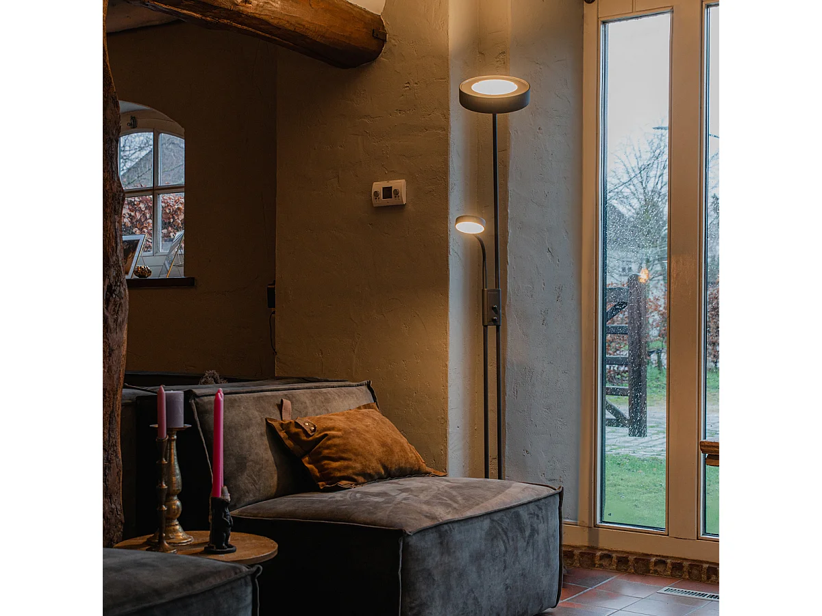 Lampadaire noir avec LED et variateur avec liseuse - Kelso