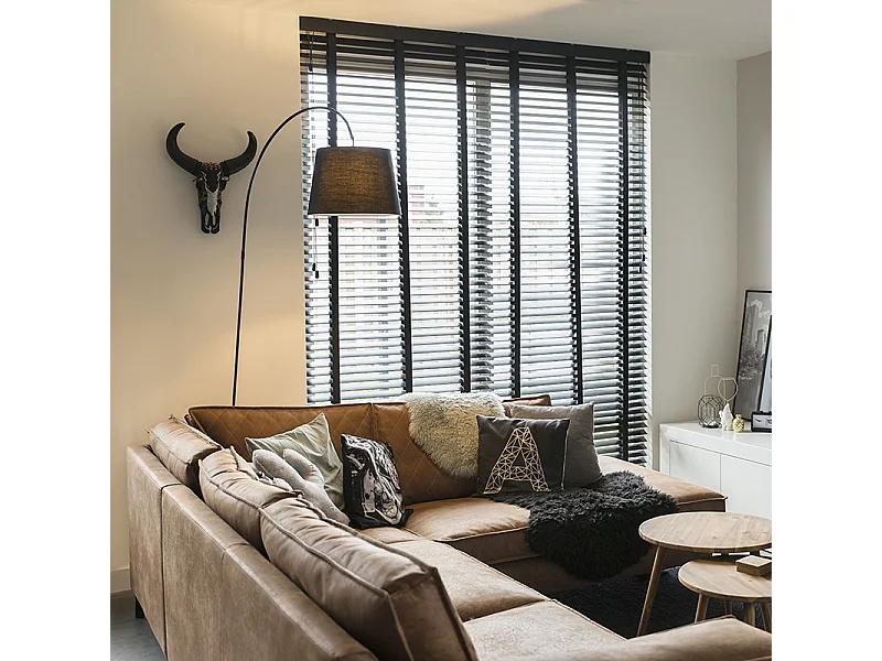 Lampadaire moderne avec abat-jour noir - Bend