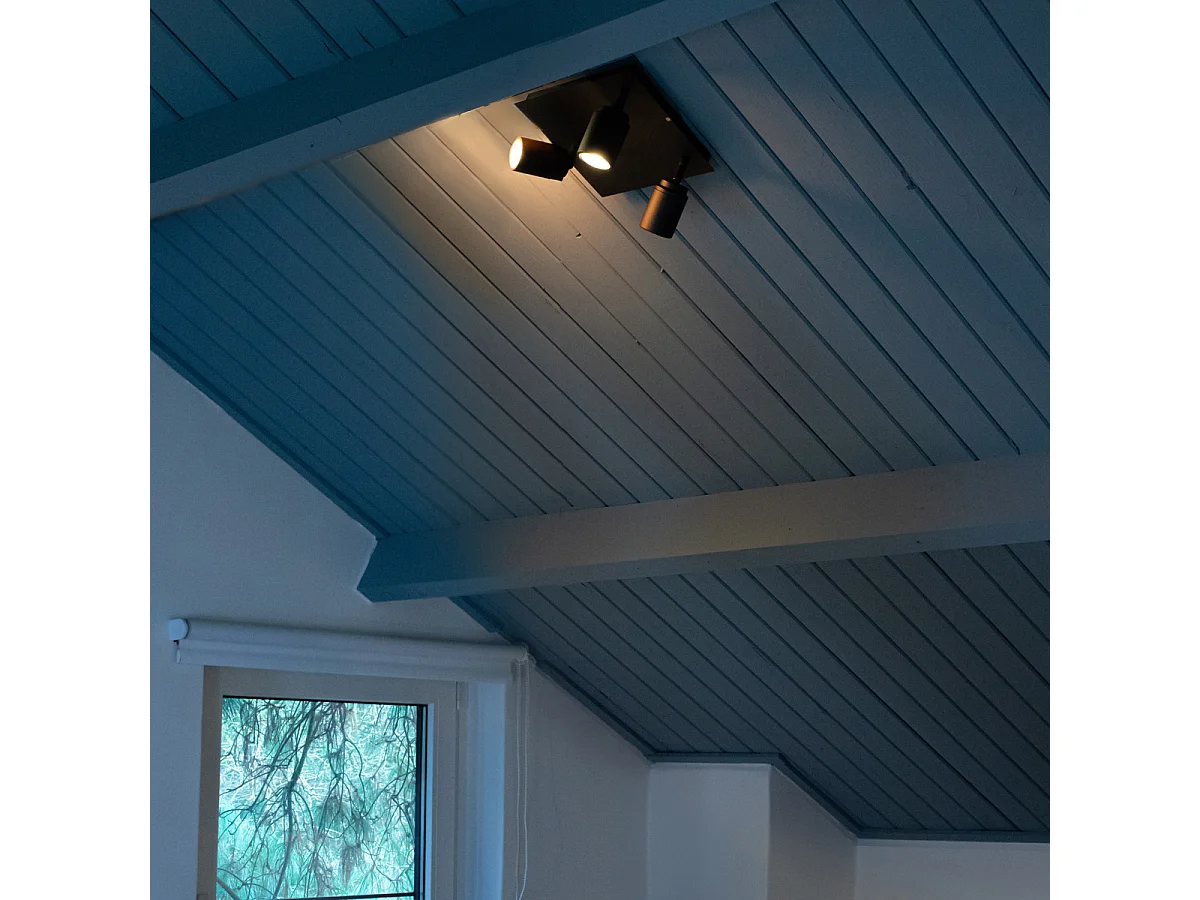 Spot moderne carré noir 3 lumières IP44 - Ducha