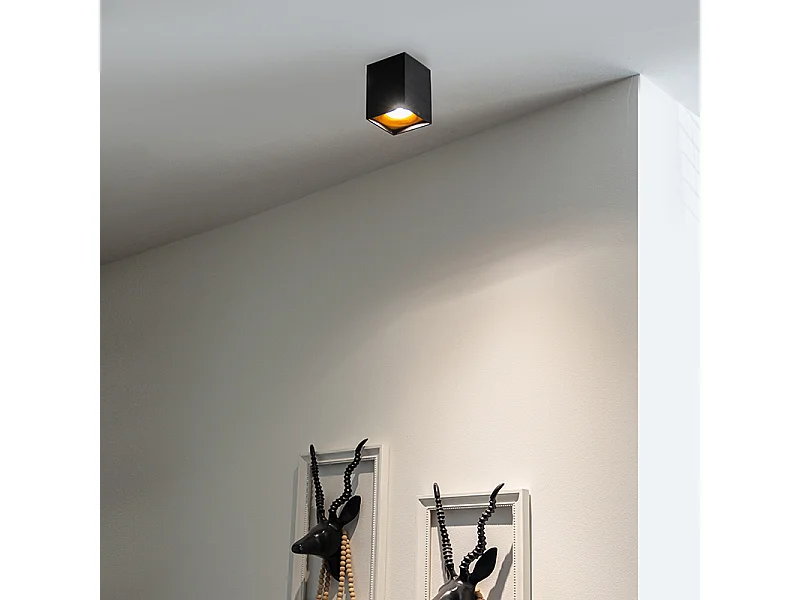 Spot design moderne noir avec or - Quba Delux