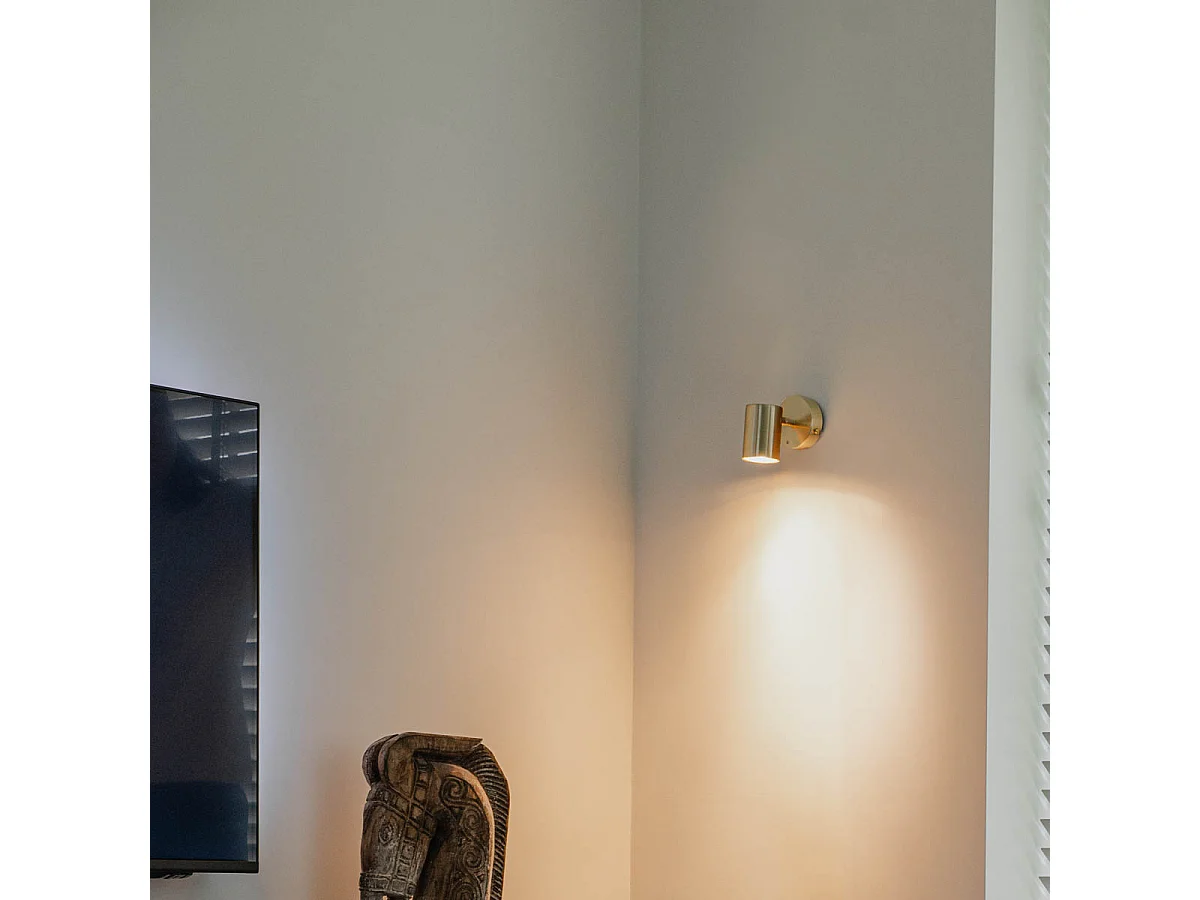 Spot moderne orientable en laiton - Jeana