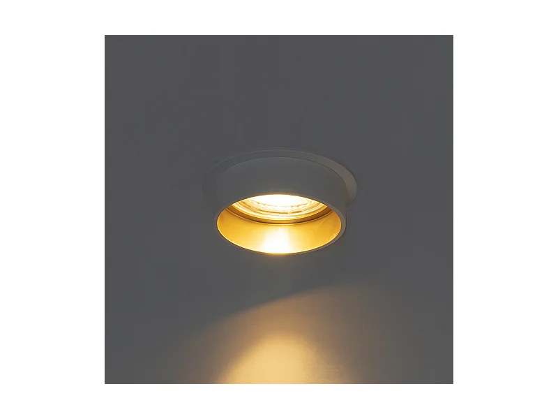 Spot encastré moderne blanc avec intérieur doré - Insta