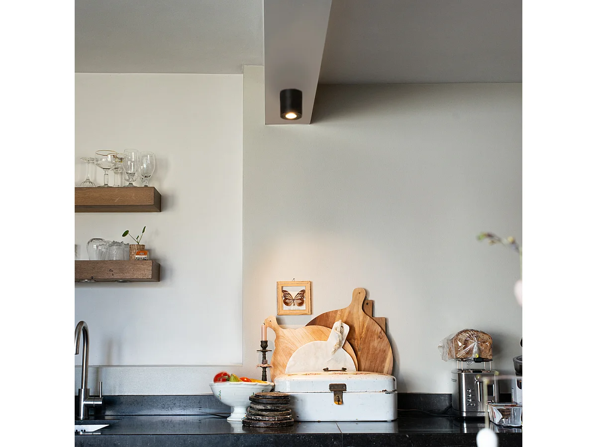 Spot de salle de bain moderne rond noir IP44 - Capa