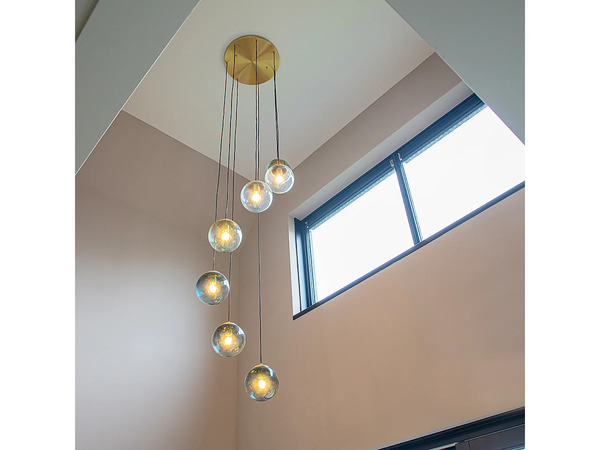 Suspension Art Déco en laiton avec verre bleu 7 lumières - Pallon