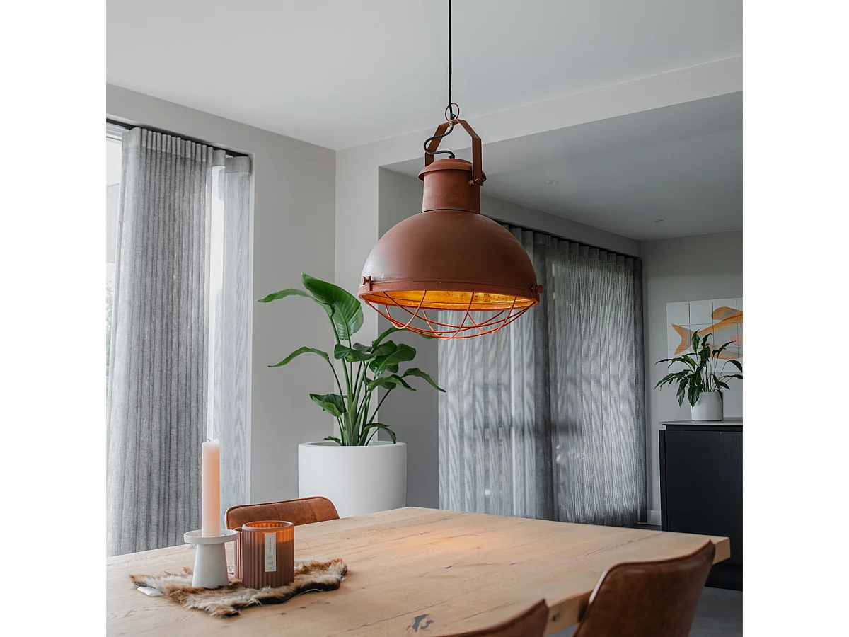 Suspension industrielle rouille avec intérieur doré - Engine