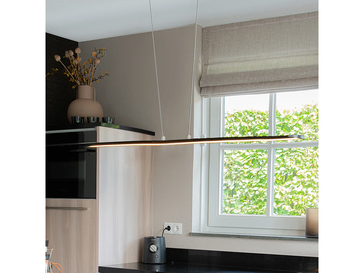 Lampe à suspension design noire avec LED - Banda