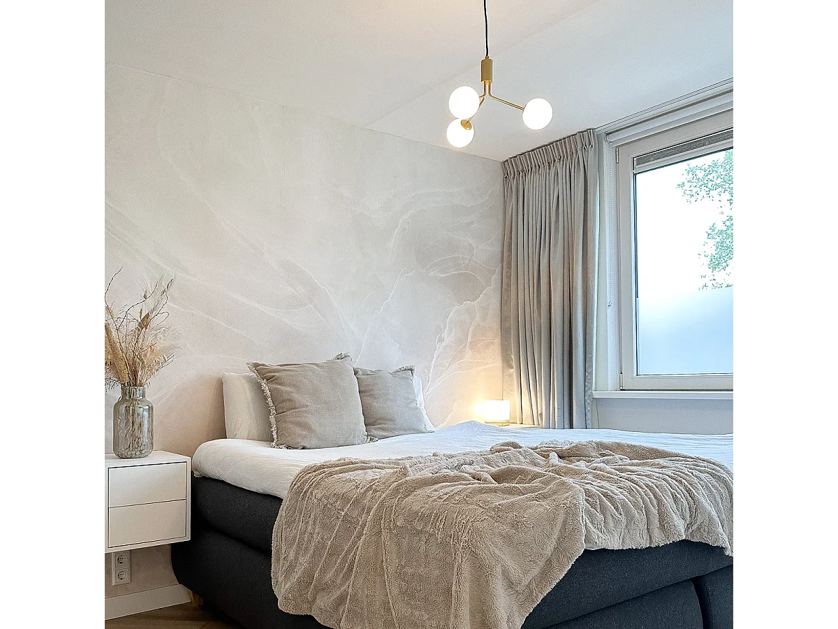 Suspension Art Déco dorée avec verre opale 3 lumières - Coby