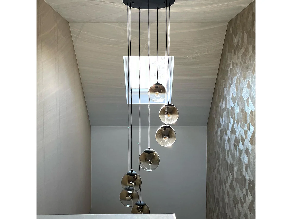 Suspension Art Déco noire avec verre doré 7 lumières - Pallon