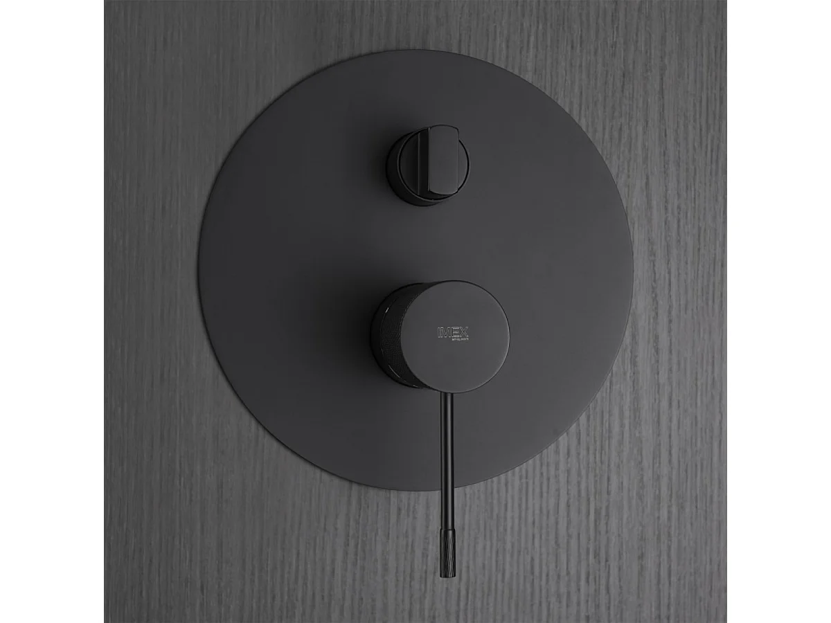 Colonne de Douche Encastrée noir mat anti-calcaire - Design Moderne et Économie d'eau - Kit Complet LINE IMEX