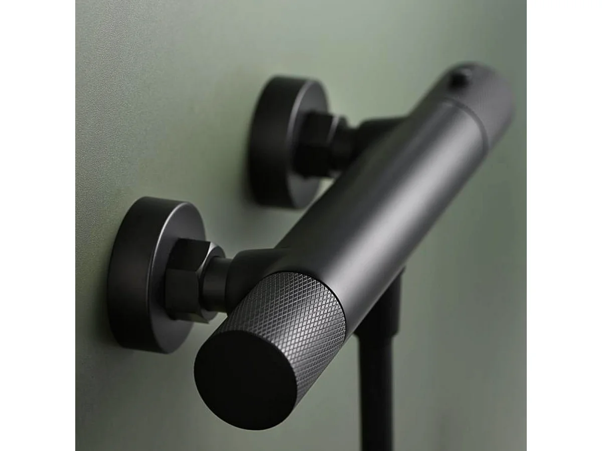 Ensemble de Douche Anti-Calcaire Thermostatique Noir Mat LINE BTD038-5NG