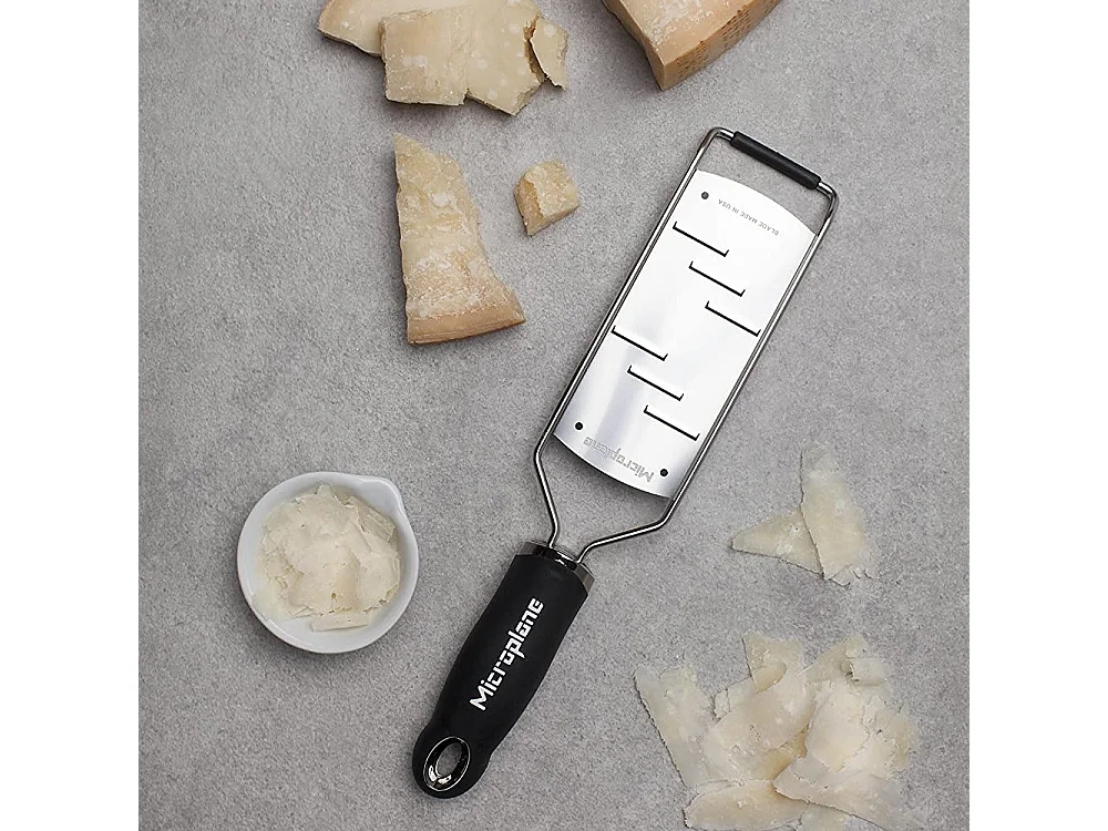 Râpe coupe large noir