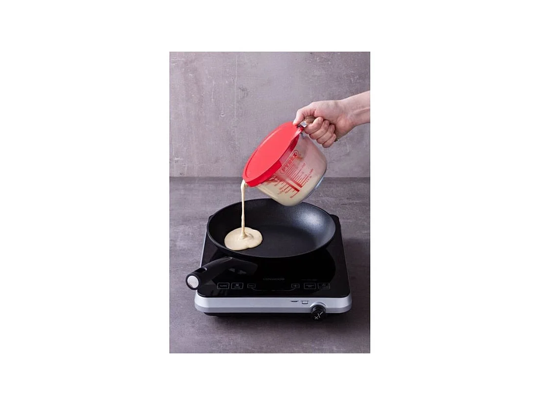 Jarra medidora de vidrio de 1L con tapa y colador integrado Pyrex Classic