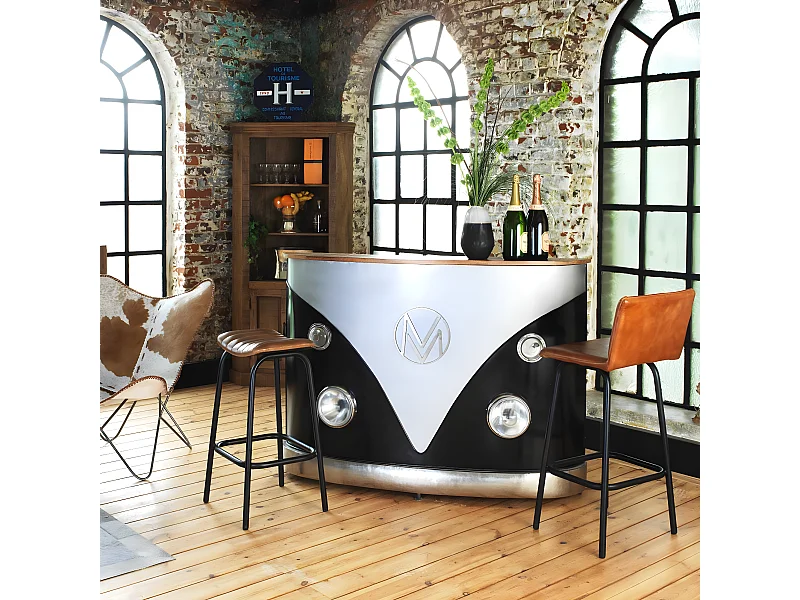 Mueble bar negro de metal y madera de mango con almacenamiento Combi