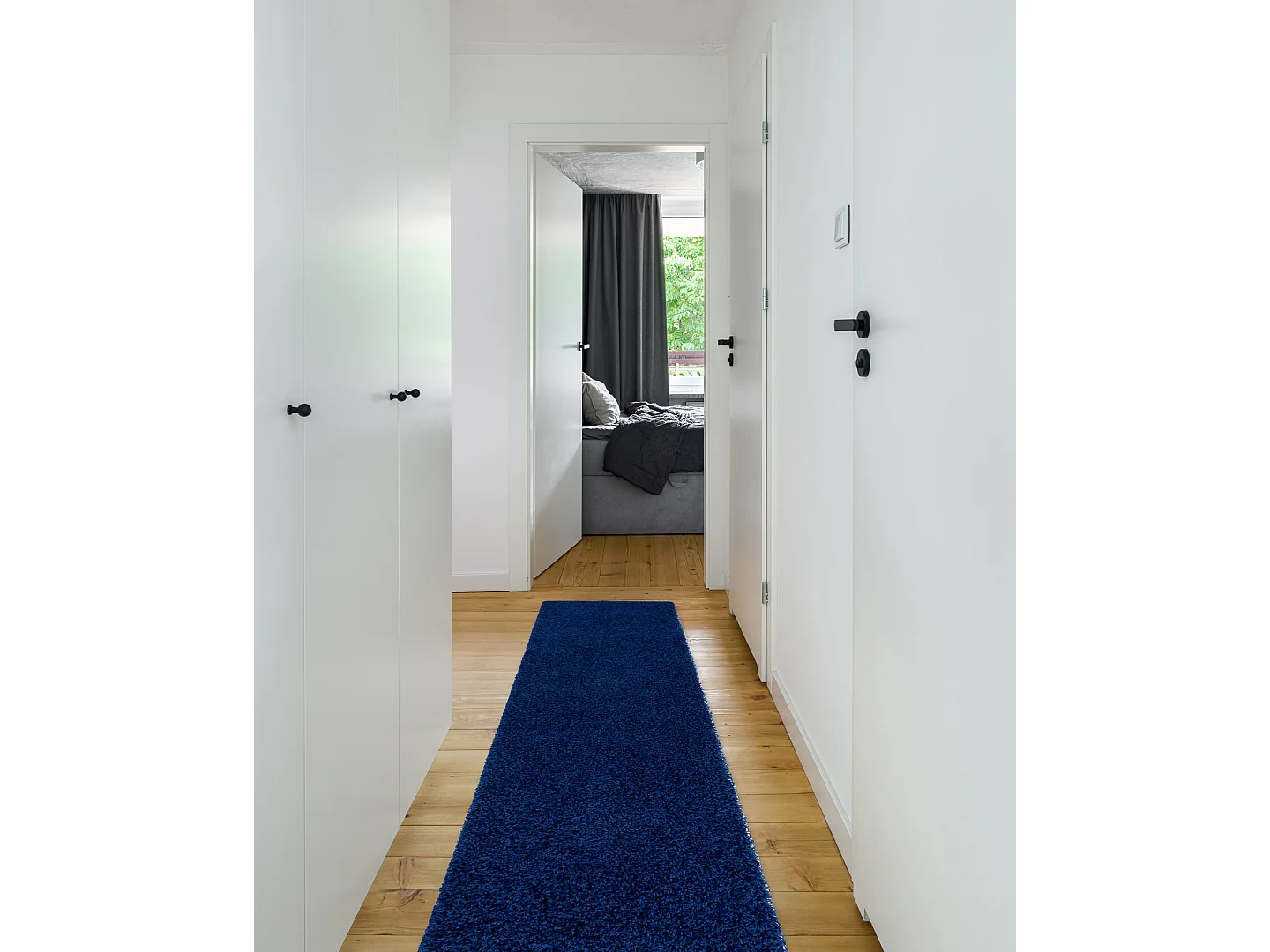 Tapis, le tapis de couloir SOFFI shaggy 5cm bleu foncé - pour la cuis 60x200 cm