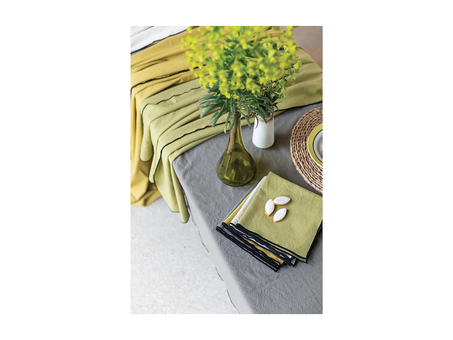 Mantel reciclado Grace Caqui 140 x 140 cm