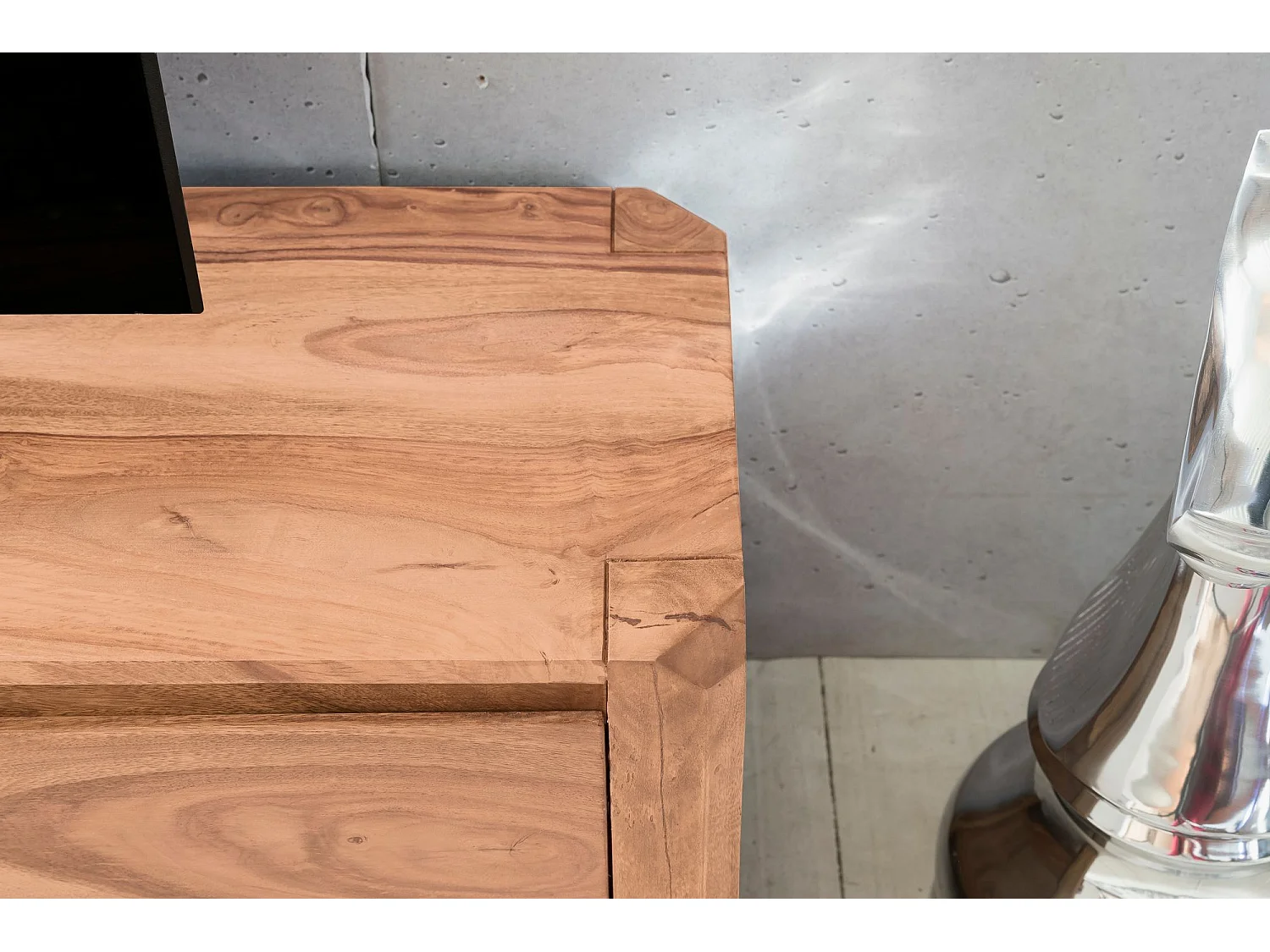 Meuble TV 140 cm Lowboard Tiroir Commode TV Bois Massif avec Portes