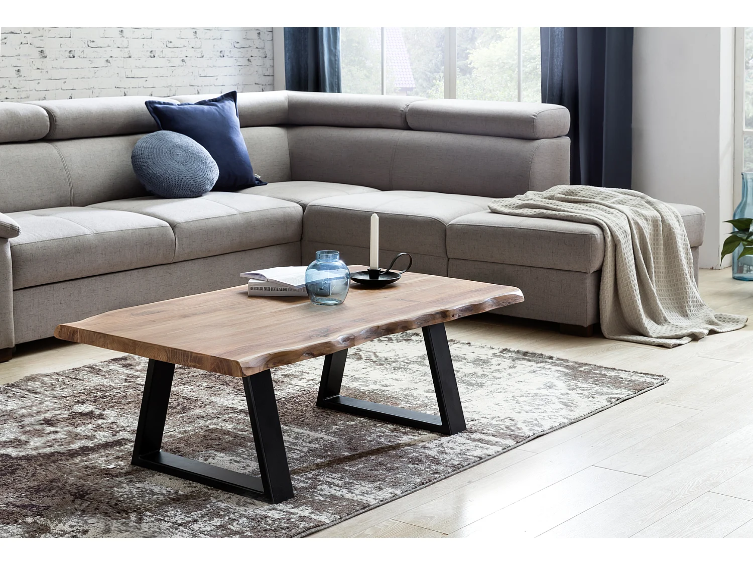 Couchtisch GAYA Massivholz Akazie 115 x 60 cm Baumstamm Wohnzimmertisch