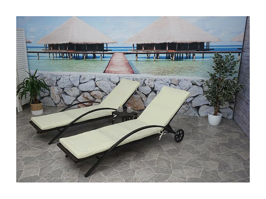 2x Chaises longues HWC-E27 en polyrotin - brun, coussins crème-beige