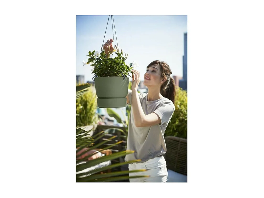 ELHO Pot de fleurs a suspendre Greenville 24 - Exterieur - O 23,9 x H 20,3 cm - Vert feuille