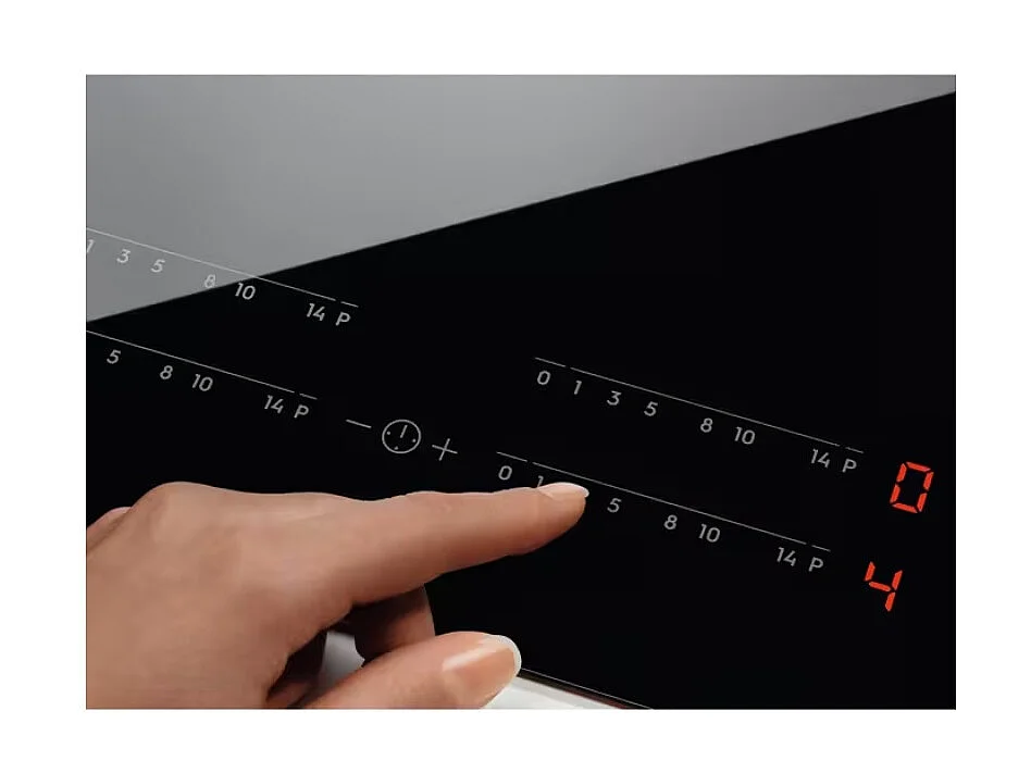 Electrolux Table de cuisson à induction 60cm 3 feux 7200w noir - EIT61443B-NEW